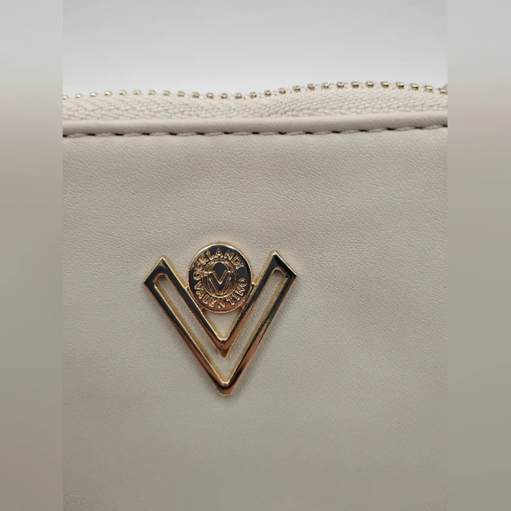 Valentino Orlandi Cream Pouch Keychain with Gold Accent BNWOT - Picture 4 of 5